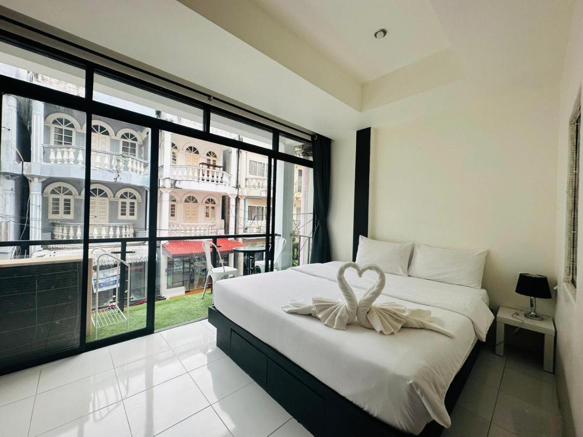Beachwalk Patong Екстериор снимка