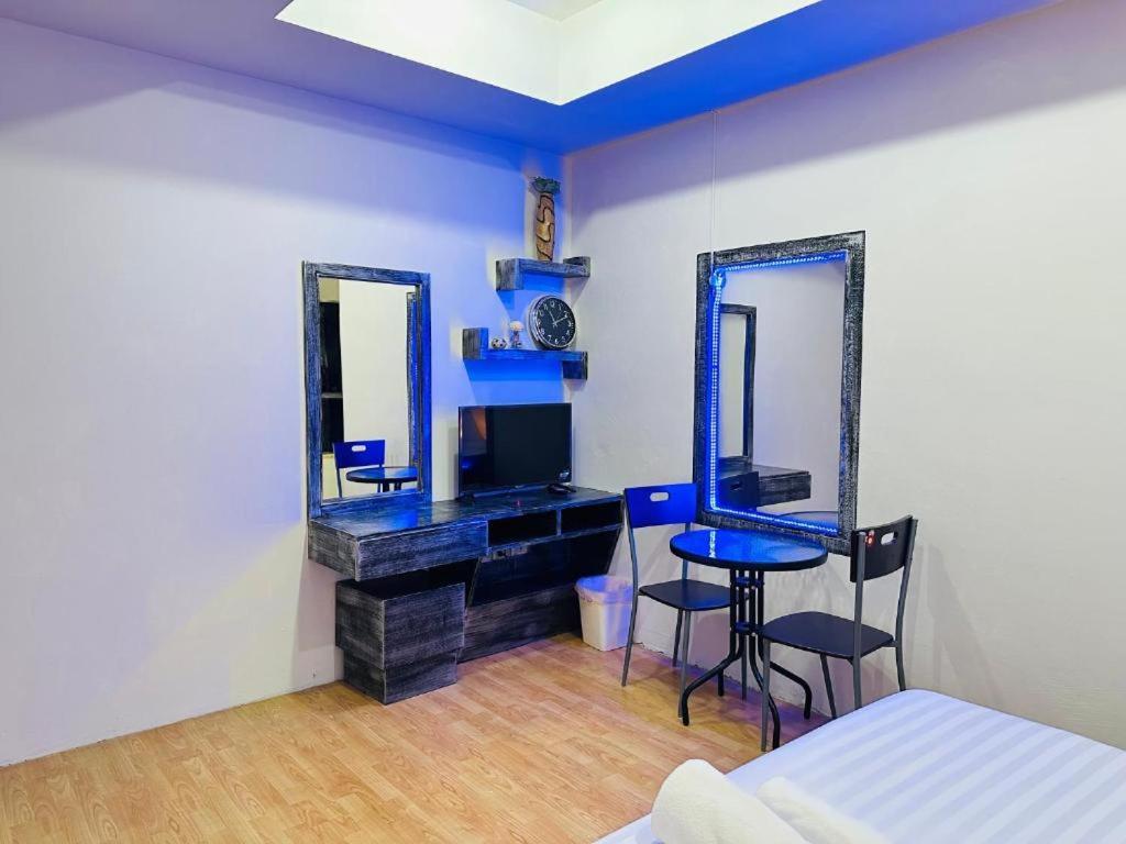 Beachwalk Patong Екстериор снимка
