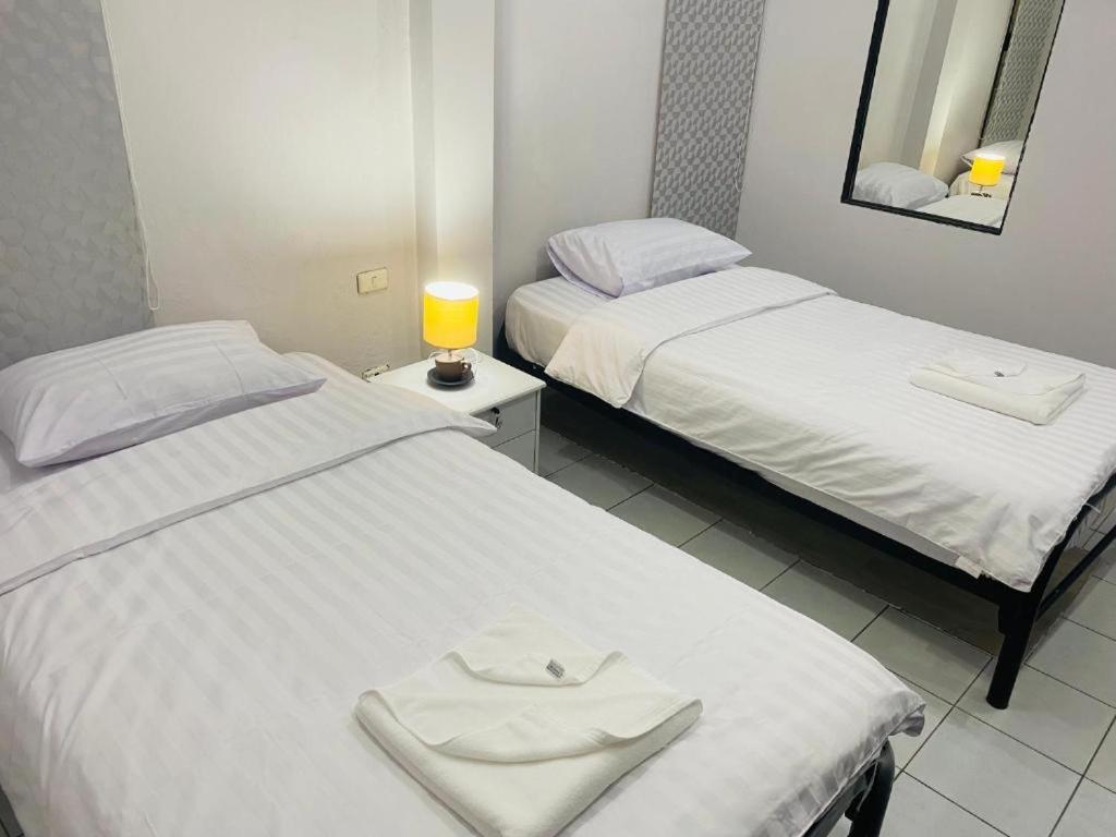 Beachwalk Patong Екстериор снимка